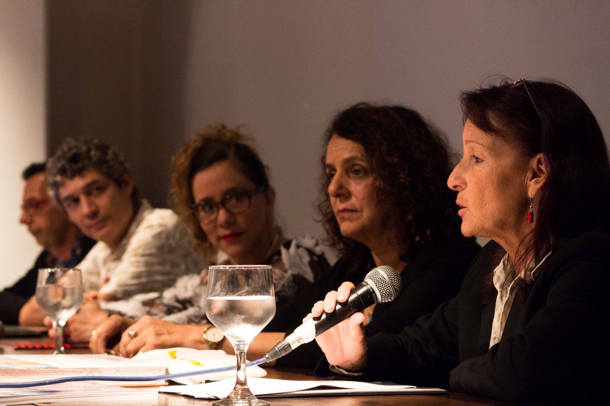 forumdasletras's tweet photo. 👉Olha quantos representantes de prêmios literários reunimos no Fórum das Letras 😱👏
O espaço CBL, que se encerrou ontem, buscou mostrar questões do livro e viabilizar uma discussão rica sobre o mercado editorial. #ForumDasLetras2017 #PoesiaComoAntidoto✍ 📷 Samuel Consentino https://t.co/EhyaYTrkRx