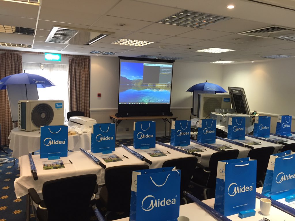 splashaircon's tweet photo. We are underway with our #midea #airconditioning airconditioning training day. #Splashair https://t.co/8lsnCgEaqt