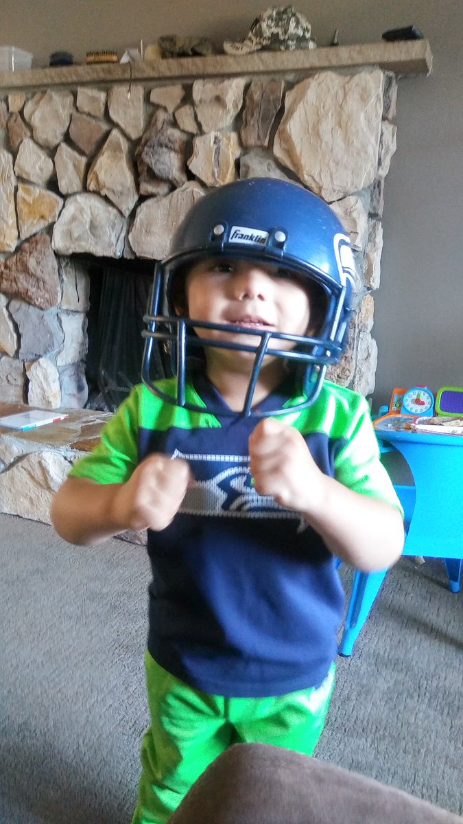 Patrickyella's tweet photo. @NFLGameDay Lil Patrick ready for some Seahawks football https://t.co/WovQogGBzu
