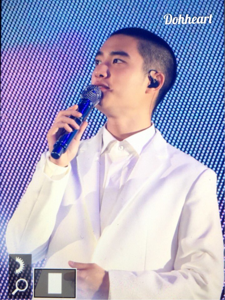 171126 흰의상입으니 천사같지👼🏻  3일간 콘서트 넘 수고했어 경수. 다시 또 만나자😍😘😝