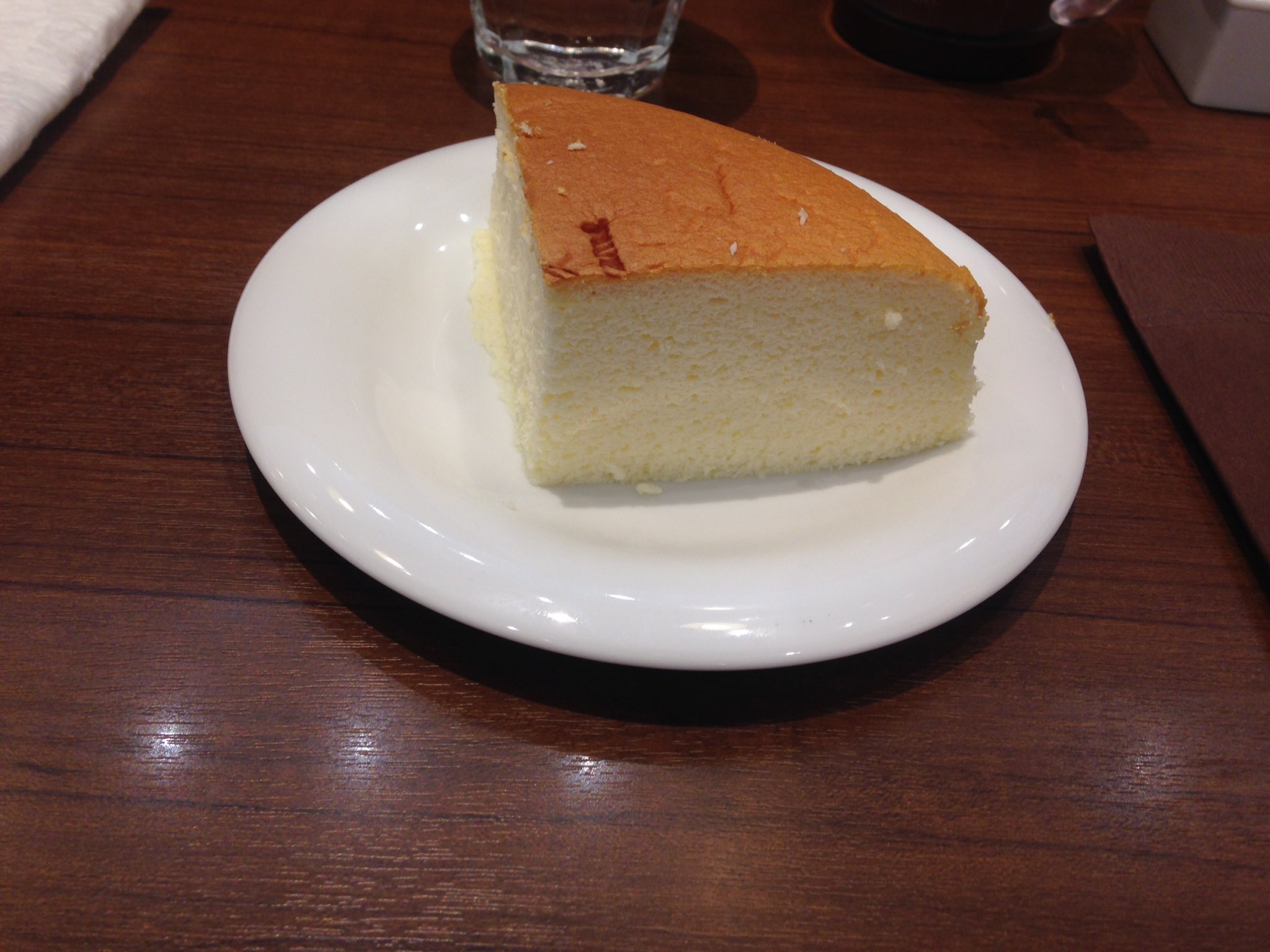 Hot Cake 向山製作所cafe S Pa L郡山店 スタンダードパンケーキ キャラメルソースがほろ苦で甘過ぎず美味しい キャラメルマキアートもほろ苦でした 出来立てチーズケーキ1 4 は相方が食べました サービスの生キャラメルも美味しい また行きます 福島