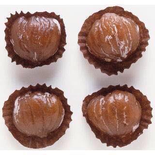 Dolci domenicali autunnali: Marrons glacés "ghiacciati"

Sunday Autumn sweets: Glazed marrons glacés

romanengo.com