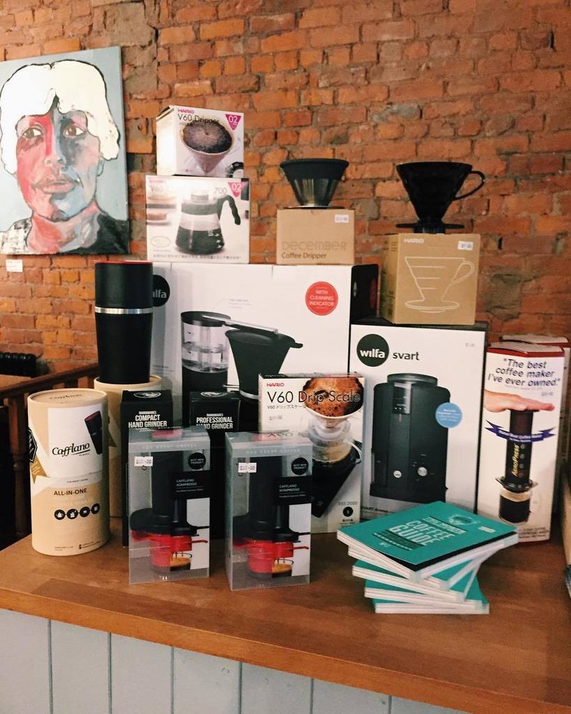takkmcr's tweet photo. Treat yourself or a friend this Xmas? We've stocked up on all the home brewing equipment you could want! 🎄
.
.
.
#hario #wilfasvart #decemberdripper #cafflano #cafflanoklassic #cafflanokompresso #v60 #aeropress #specialtycoffee #coffeetime #takkmcr #nq https://t.co/06qMjNYQT7 https://t.co/3qIKbSSuMl