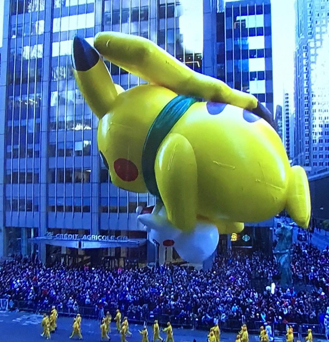 NeverWithTrump's tweet photo. Pikachu had bigger crowds. #RoastTrumpIn4Words https://t.co/mcf7goUG6d