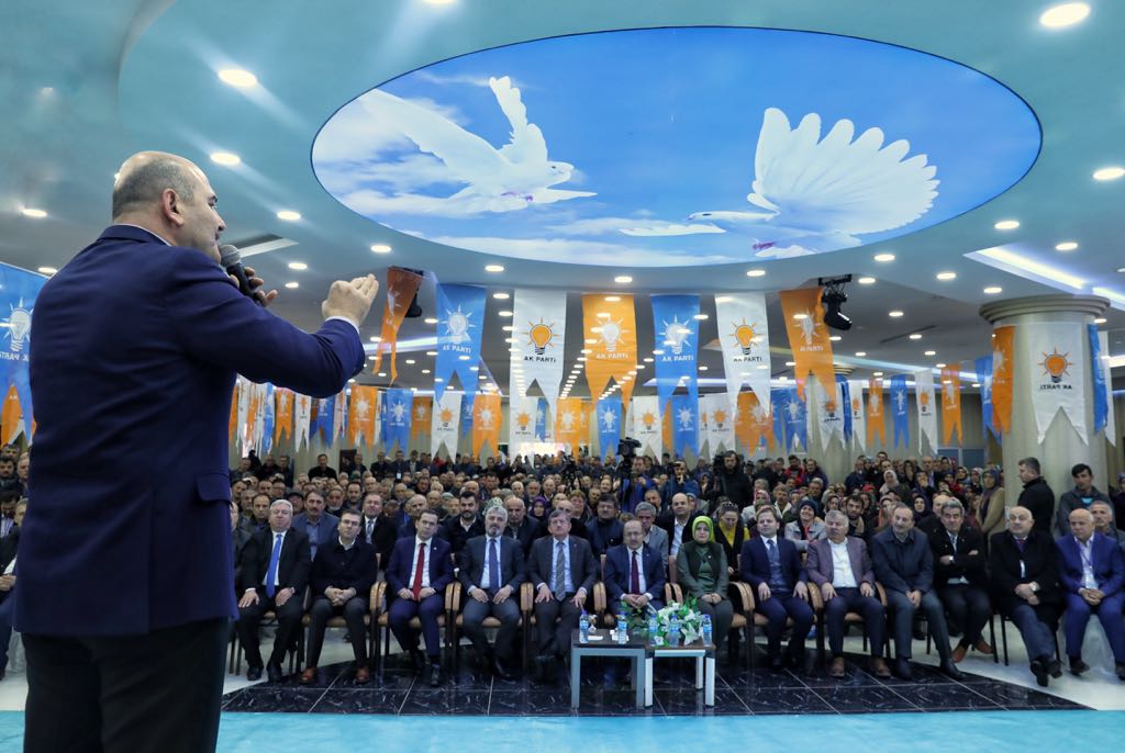 suleymansoylu's tweet image. Millete hizmet düsturuyla çıktığımız bu yolda kongrelerimizle heyecanımızı tazeliyor, 2023, 2053 ve 2071 hedeflerimize emin adımlarla yürüyoruz.

Şalpazarı Kongremiz hayırlı olsun