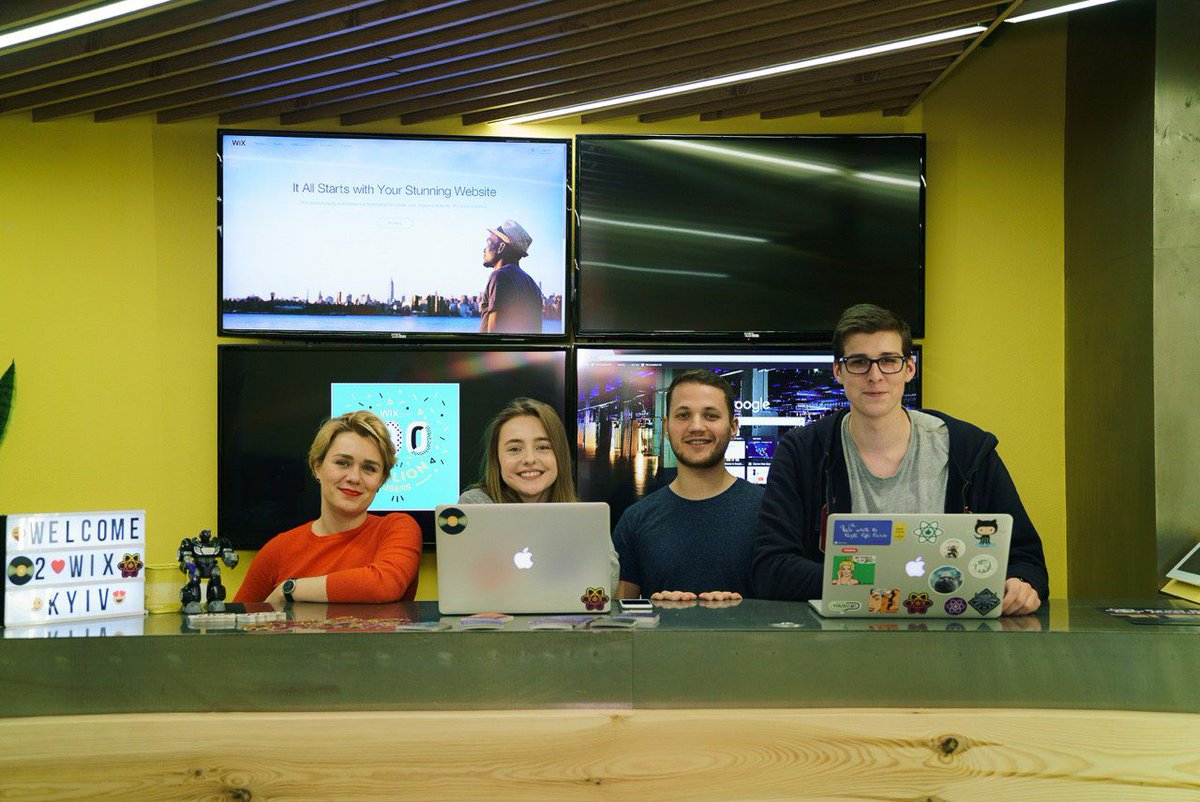 reactkyiv's tweet photo. Picture with almost full organizers team of #reactkyiv 🙌 https://t.co/1jgPhShf0Q