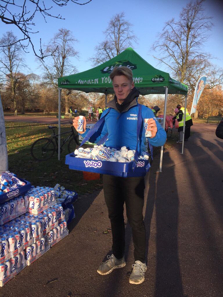 PipParry1's tweet photo. Yazoo out in force at London Greenwich this morning - Movember #yazoodrinks #Scotserve #bestmilkdrinkouthere https://t.co/wJS1lT9okE