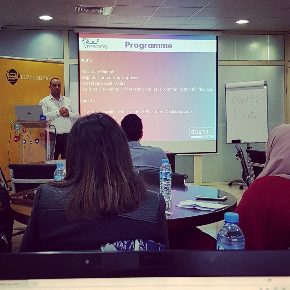 Qe3daDigital's tweet photo. La 3ème session de #formation : Stratégie de communication digitale sur les médias sociaux Commence #Qe3daDigital #Qe3daTraining https://t.co/gX6HuzXvnN