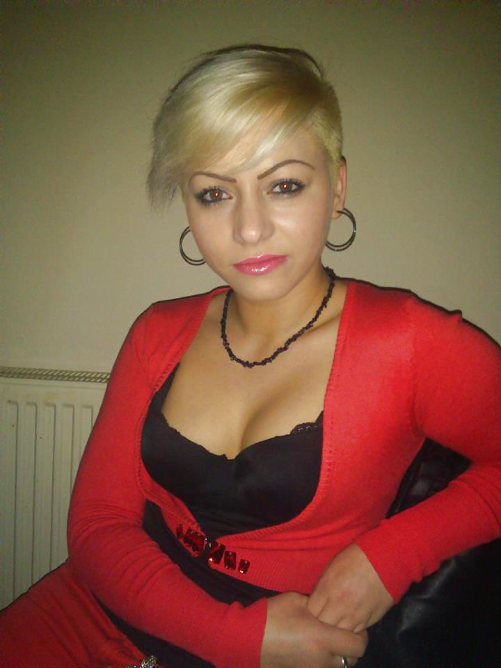Zeigt mir mal eure schwänze...;-)
tinyurl.com/chatXXXFun