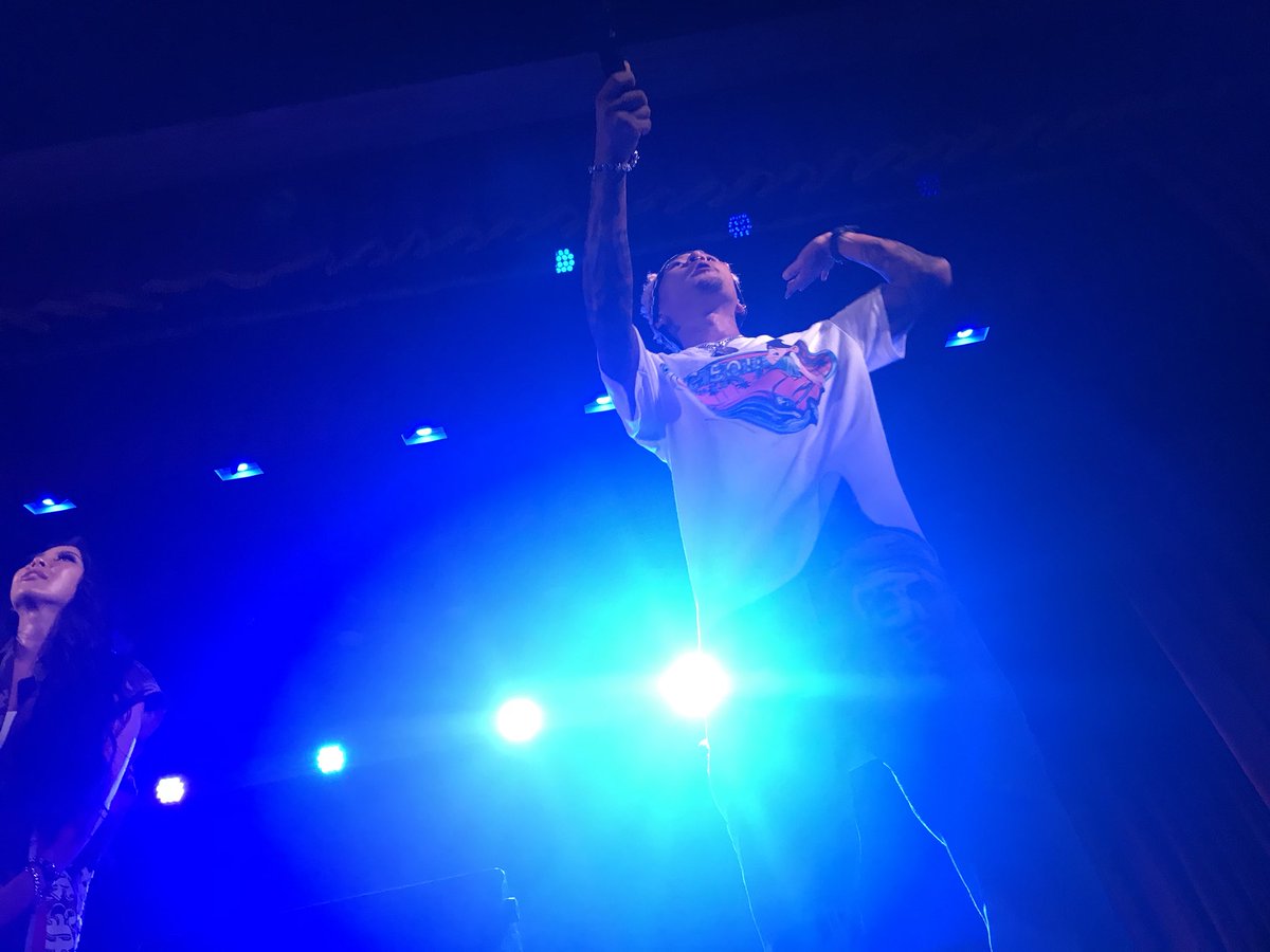 owjc2017fes's tweet photo. 🔥CREAM始まりました🔥 https://t.co/VRIz2dQjPK