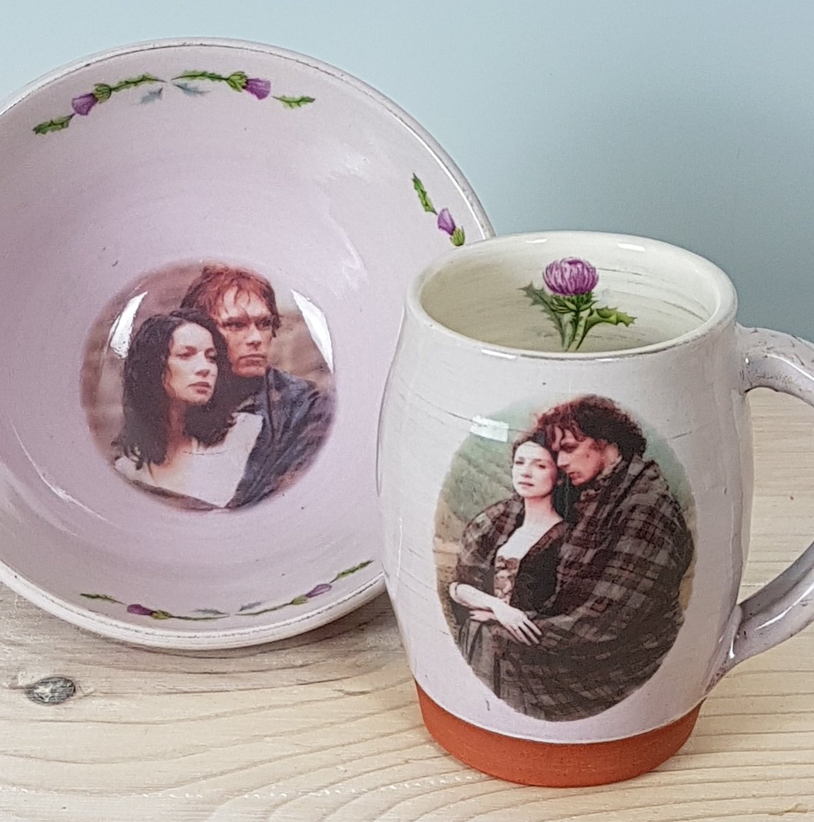 jbceramics's tweet photo. Breakfast with #theFrasers #Outlander handmade #licensedbySony limited edition #mugandbowl set @Outlander_STARZ #outlanderfans #outlandergift @InverOutlanders @OutlandrGermany @OutlanderSpain https://t.co/rp7T0NpIwA https://t.co/GMdjwARnx8