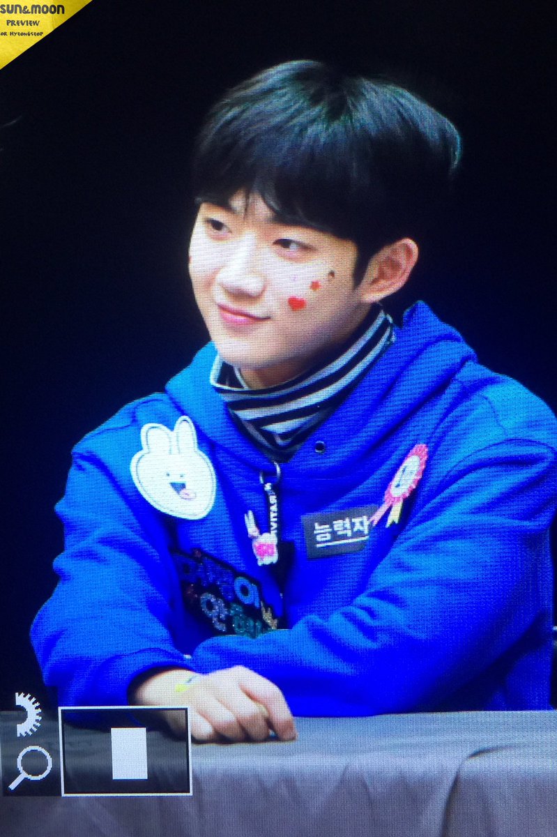 sunandmoon9901's tweet photo. 171126 광주 팬싸 💙💙💙

#안형섭 #형섭 https://t.co/0o10XQy9sV