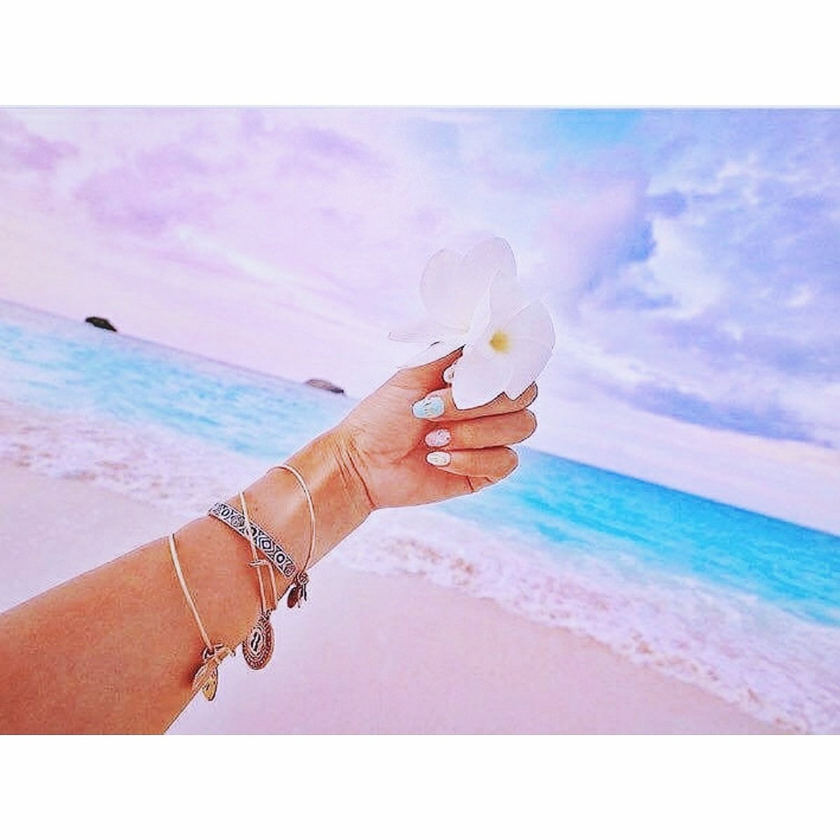 sato___02's tweet photo. 美容、旅行、音楽、
美味しいワインと食事が大好きな
ℳ の 自由気ままな呟き 🥂 https://t.co/sMzcPDeuo8