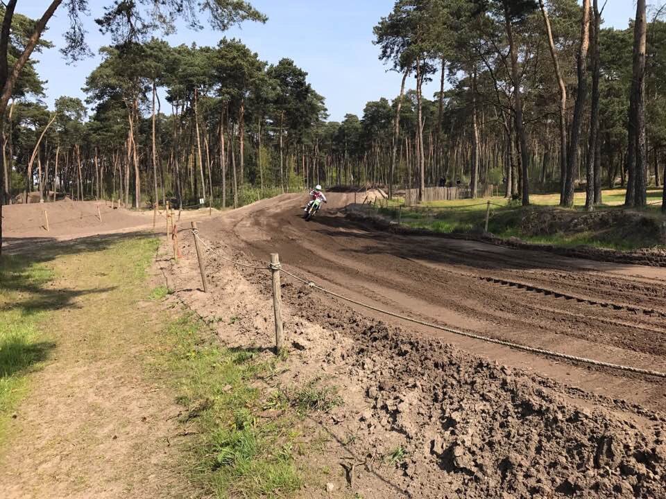 simdomsr's tweet photo. Bon dimanche à tous ! Et bon ride les rider 🏆 RT si toi aussi tu ride ou tu voudrai ride ✌🏻 https://t.co/XaZfWhFRgQ