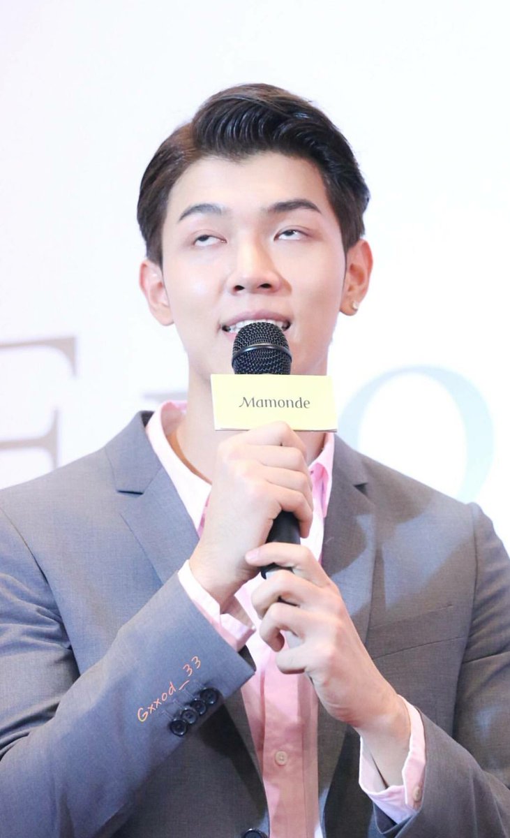 2MoonsBrasil's tweet photo. Vc quer meme? 😂
#2MoonsTheSeries #Thanit https://t.co/xk2TmvVCnY