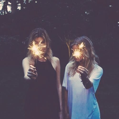 || Más que amigas, hermanas ||

@Wrotetty