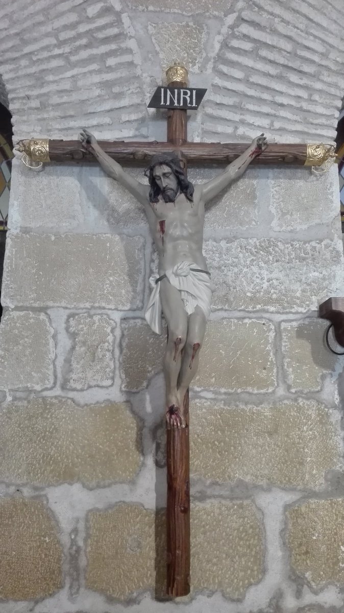 MengibarCofrade's tweet photo. Rogativa para pedir por la lluvia con el Cristo de las Lluvias por las afueras del pueblo. A las 12,30 h desde la Parroquia de San Pedro https://t.co/xrBv0AroRm