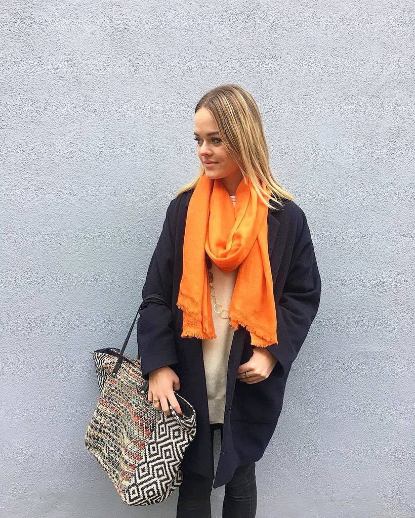 thebrimfulstore's tweet photo. What a beautiful sunny Sunday ❄️ Wrap up warm in our gorgeous scarves and knits ❤️ #londonboutique #maidavale #shopfinds #wintersun https://t.co/TvLmI3aZGf https://t.co/dfMHAy4oJS