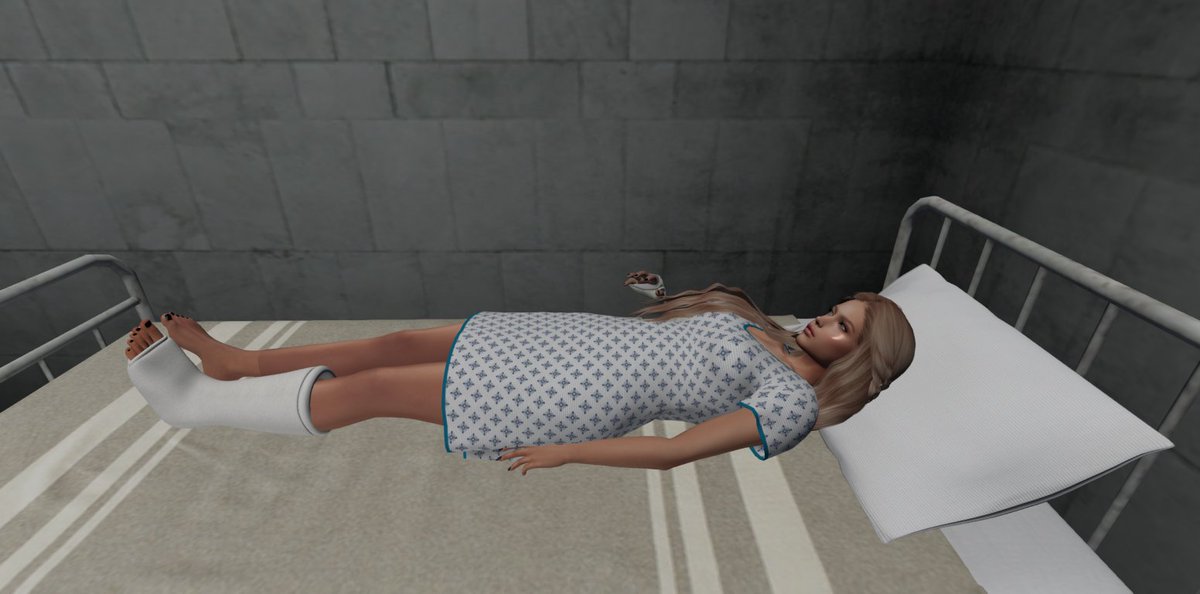 DevTeardrop's tweet image. on phone at hospital  so bored im gonna sleep ,,,selfie