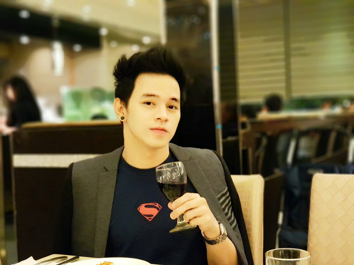 arvingimoto's tweet photo. SUPERBOY Birthday Treat 
#Buffet101 https://t.co/s7ELRTjARP