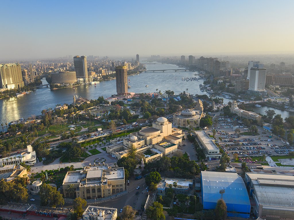 HSBC_EG's tweet photo. تمتلك مصر أحد أكبر الأنظمة الاقتصادية والسياحية في قارة أفريقيا. قم بزيارة دليل Expat Explorer  لمعرفة المزيد https://t.co/RJMXrKUhev https://t.co/Tjk3vphmNa