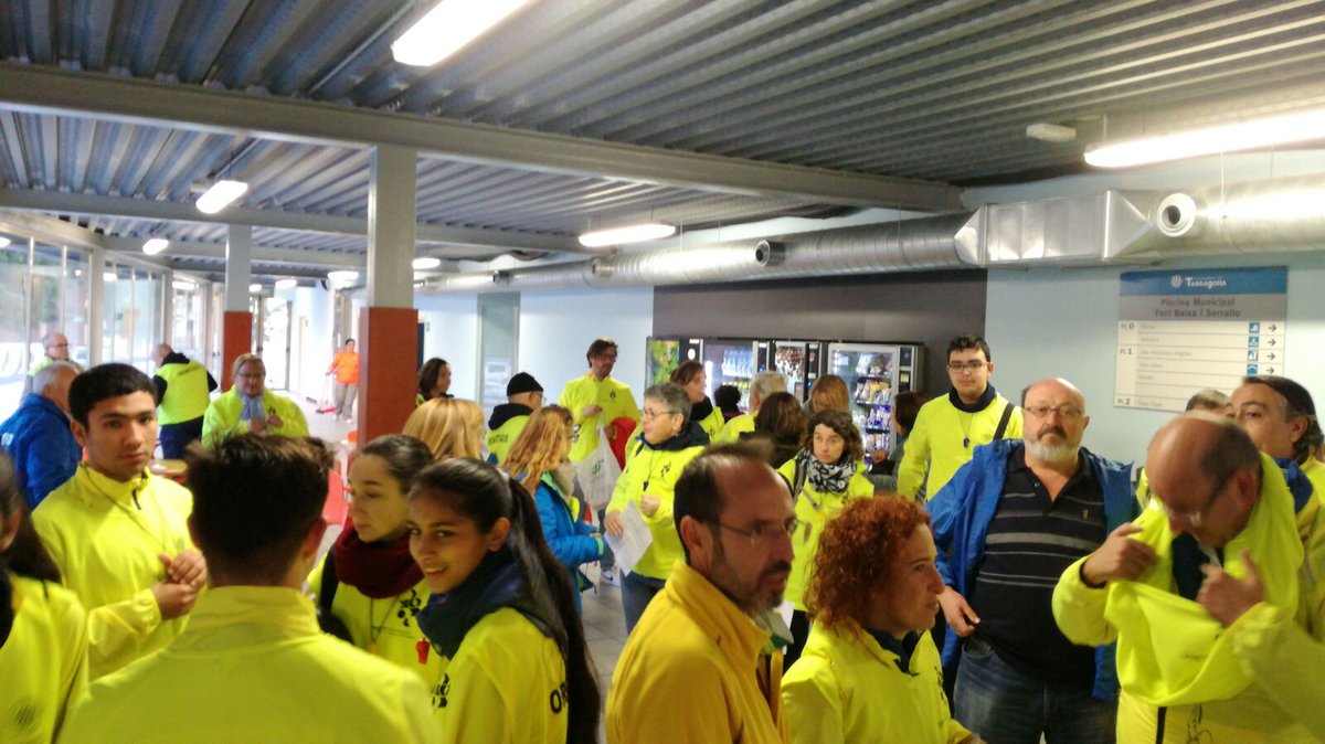Tarragona2018's tweet photo. Gràcies a tots els voluntaris que un any més han fet possible la #MitjaTarragona! #llegat2018 #Voluntaris2018 https://t.co/c8Yzqu6NNk