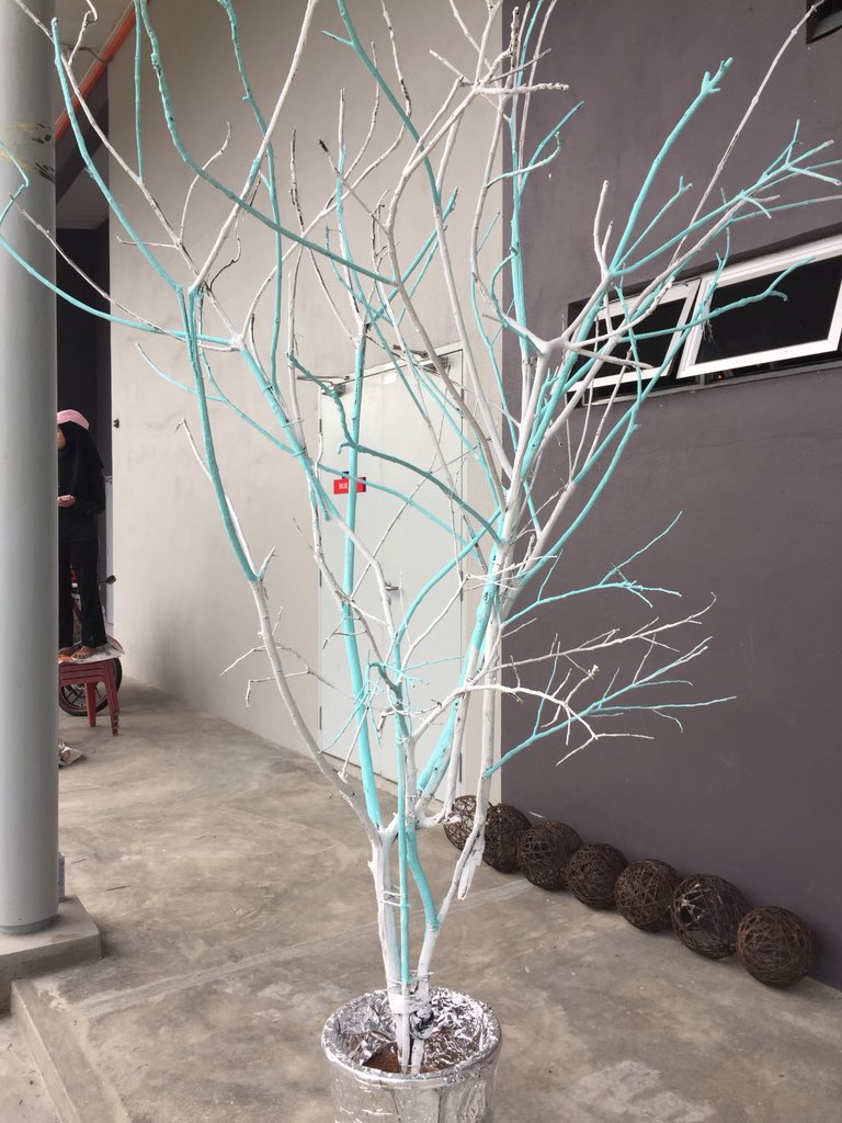 Click4TN50's tweet photo. Some of the awesome decorations 😍😍 Wanna see the result of the DIY deco? So why not come and join us this 28th @mcevolve17 @Click4TN50 @HON4TN50  @museart4TN50 https://t.co/BY3RlUbzHQ