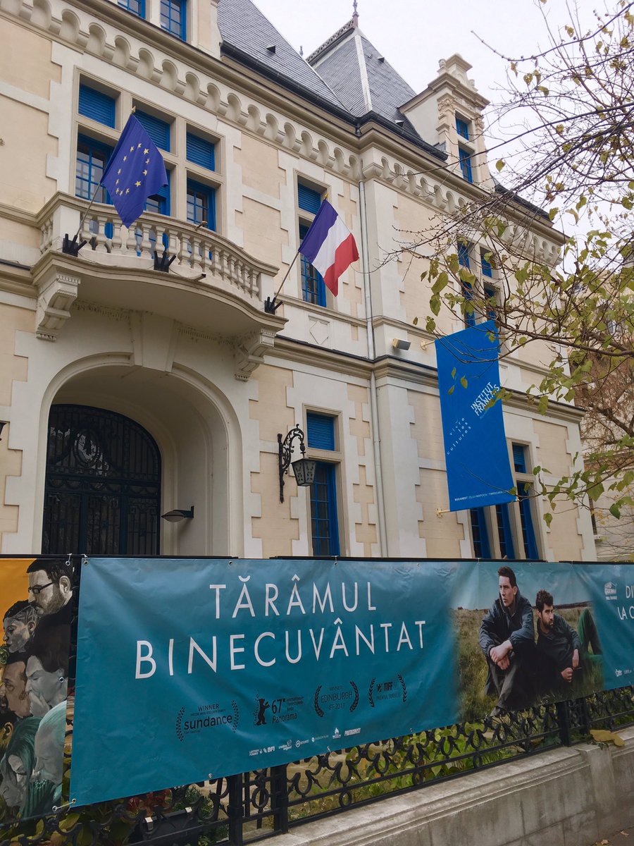 ICOtweets's tweet photo. Before leaving #ECBucharest2017 just had time to stop by the fantastic @elvirepopesco - winner of @EuropaCinemas Best Programming award 2017! https://t.co/ax2DdE5NLL