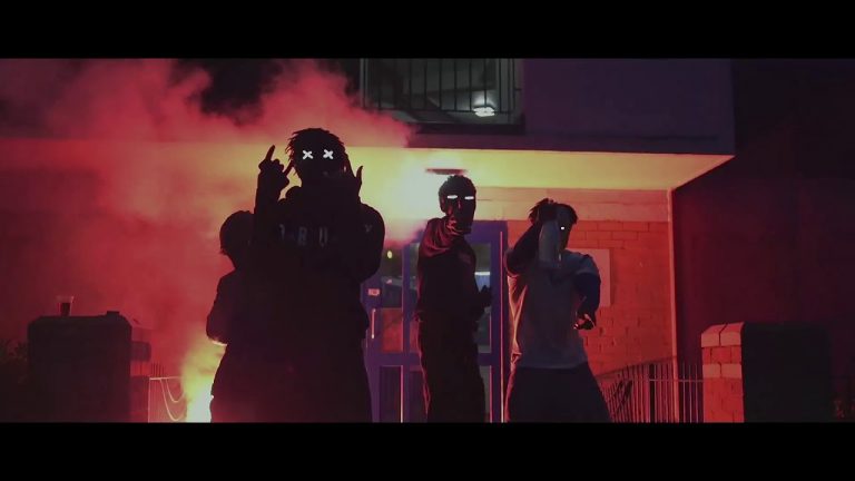 ** FRESH ** Double R Killy (MMF) - Trenches [Music Video] <a href="/RicoKilly_MMF/">RicoKilly</a> hardestbars.com/video/double-r… RT
