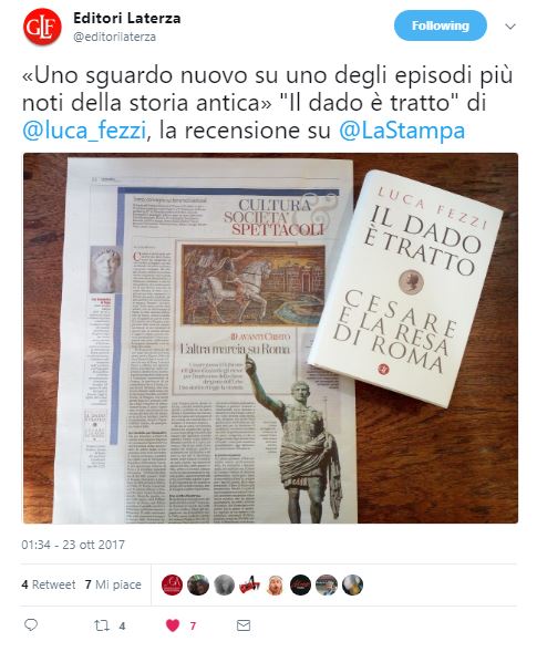 Le #FakeNews convinsero molti che #Cesare era alla testa di un grande esercito, di #barbari, volto a invadere l'#Italia; Pompeo ordinò al #senato di abbandonare #Roma. In realtà Cesare passò il #Rubicone con poche coorti, di #romani. <a href="/editorilaterza/">Editori Laterza</a>
