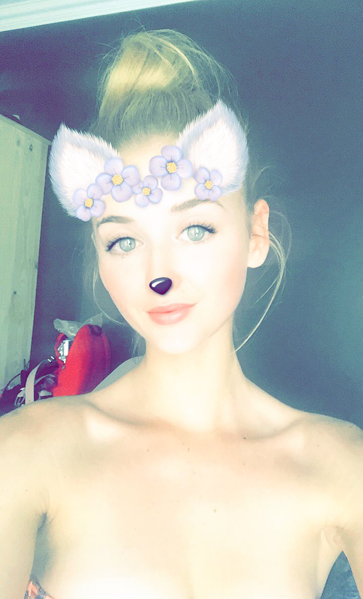 Happiest Sunday to all 🌺 #summerdays #sunday