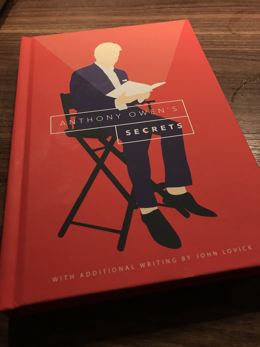 andynyman's tweet image. Magicians, if you don’t @anthonyowenmagi’s book ‘Secrets’ you must buy it from @VanishingInc. Such great material.