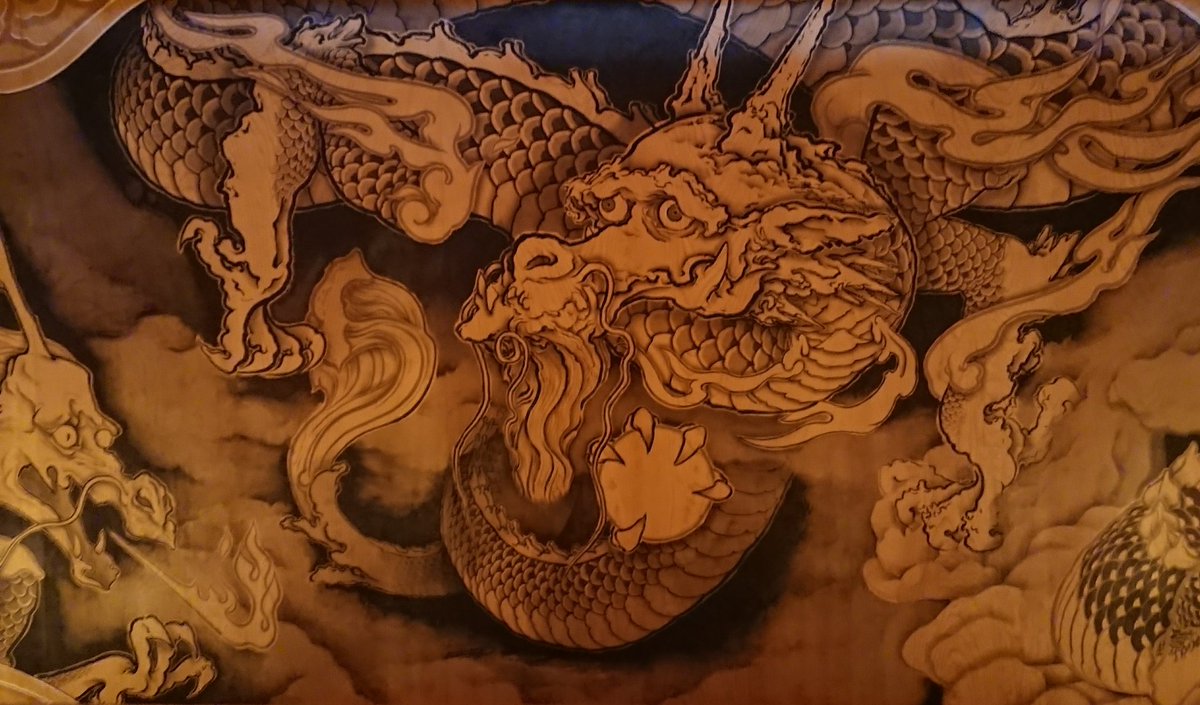 Mami 週末は土岐市の清安寺に山口晃氏の天井画を見に行ってきました 作品を堪能するだけでなく出来た経緯や制作中の様子をあれこれ伺えたりアルバムを見せて頂いたりとたっぷり2時間近くお邪魔させて頂きました 5匹の龍の描き分けが素晴らしく圧倒され