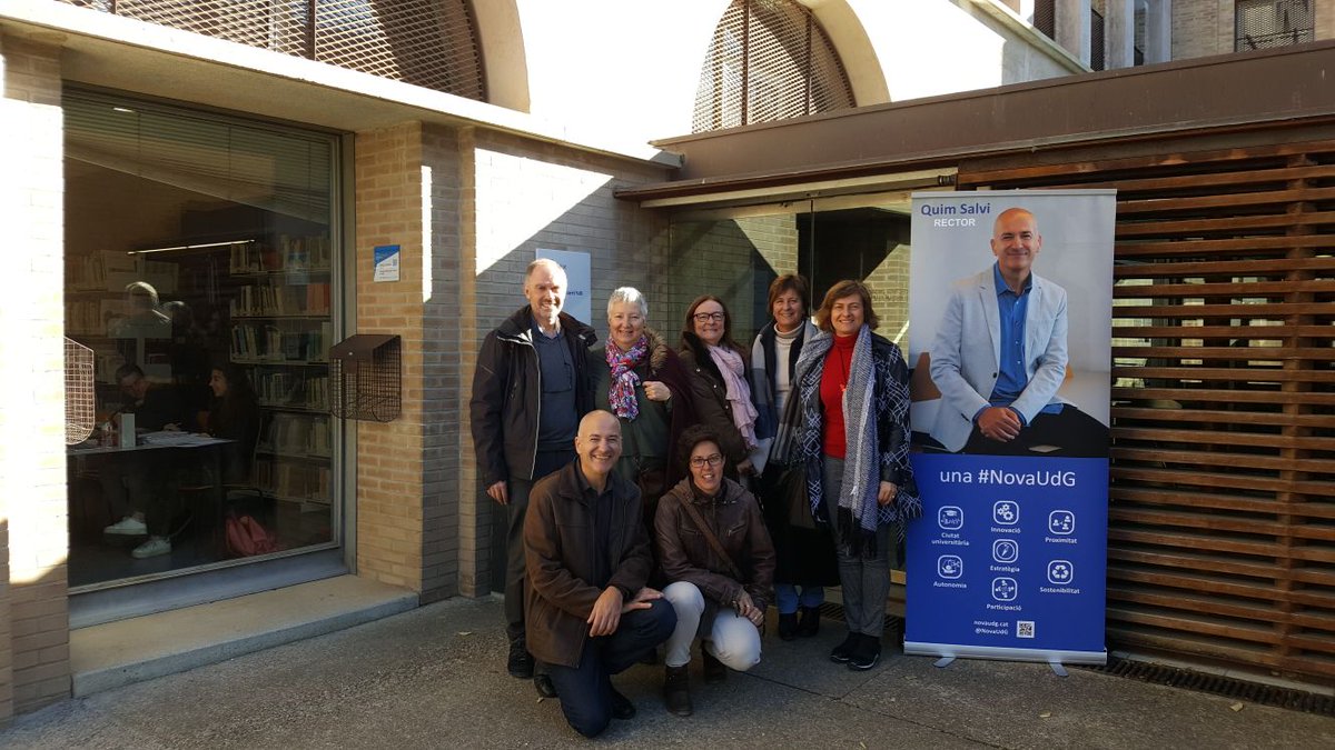 miquelsola's tweet photo. A les biblioteques de Montilivi i Barri Vell explicant el programa de l'equip de @QuimSalvi als estudiants UdG #Novaudg #participació #milloradocent #proximitat https://t.co/8Ym4EUeiRG