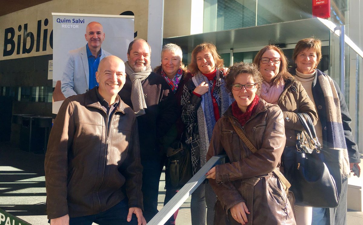 miquelsola's tweet photo. A les biblioteques de Montilivi i Barri Vell explicant el programa de l'equip de @QuimSalvi als estudiants UdG #Novaudg #participació #milloradocent #proximitat https://t.co/8Ym4EUeiRG