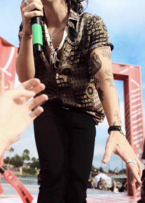 lowqualityxhes's tweet image. 