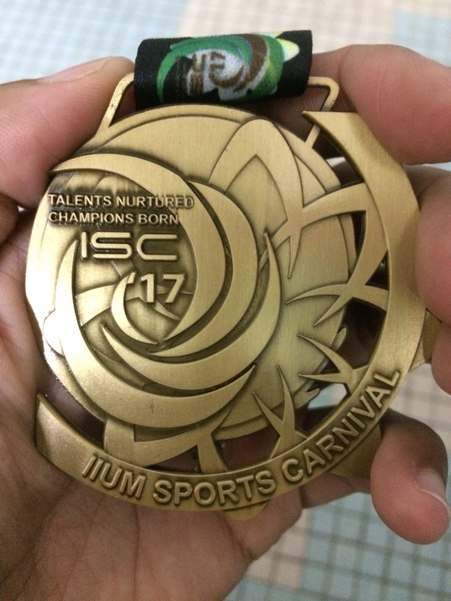 iFahmiSazali's tweet image. Alhamdulillah. Champion Touch Rugby Inter Mahallah Sport Carnival 2017. 🥇 #Alhamdulillah #ISC2017 #ISCIIUM2017 #TalentsNurtured #ChampionsBorn #RiseAsOne #RaiseTheStandard  #UthmanShark #NoAzriNoProblem #NoTamiyaNoProblem #SatuTrySatuMedal #CoachGB #CaptainGB