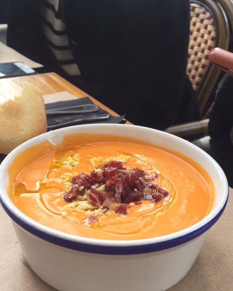 wanderingapp's tweet photo. Best ingredients combined in one Spanish dish: tomatoes, bread, garlic. Here they call is Salmorejo 🍅😍 #wanderingappetite #madrid https://t.co/u5SGiKZZcT https://t.co/bXBF44aC5u