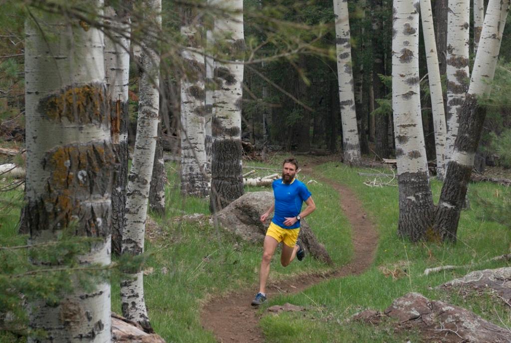runnersworld's tweet photo. Take these tips from the pros to perfect your downhill running form. https://t.co/MCQGlMlICN https://t.co/bRn3T6ItvZ