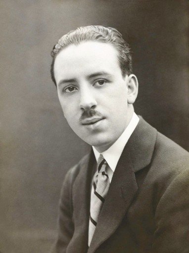 🎬Alfred Hitchcock nel 1926 disegna e dirige The Mountain Eagles (L'aquila della montagna), perduto poiché girato su pellicola al nitrato. 🎥 François Truffaut ne riporta sei fotogrammi 📕 Il Cinema secondo Hitchcock <a href="/ilSaggiatoreEd/">ilSaggiatore</a> Buona Domenica #Hitch 5 #GCLMCelebrates 🎥