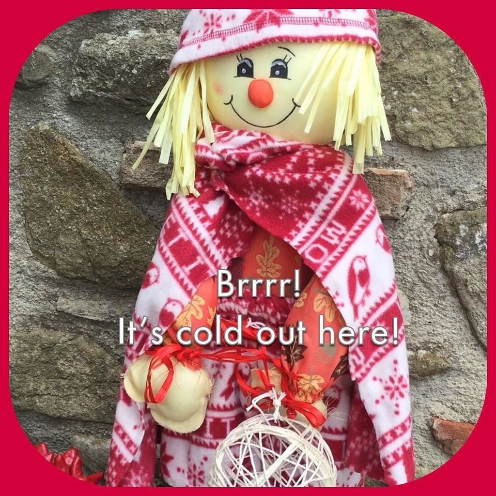 JumblesThe's tweet image. Brrr ...it’s cold out here! Preparing for our Christmas Market. #instakids #fungamesforkids #havefun #learning #learningforkids #learningthroughplay #welovechristmas #christmasisfun #afuntimes #learningisfun #helpthemlearn #letthemplay ift.tt/2A91rX2