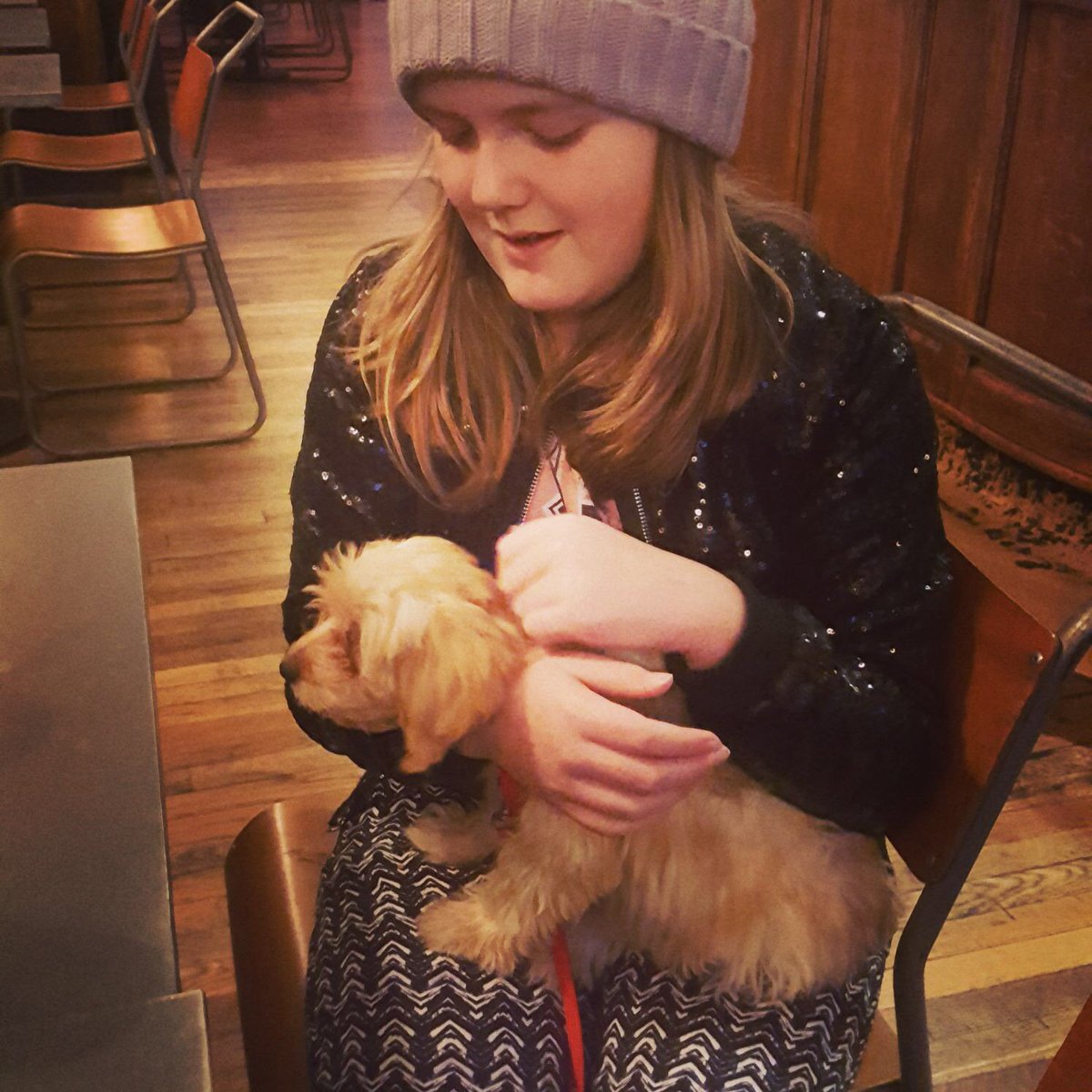 CuredBar's tweet photo. 🌞What a beautiful sunny day today! Perfect for a walk with your 🐕#BestFriend 🍁& then come & warm yourself by the fire🔥 for a yummy #SundayRoast & a cheeky glass of #wine ( and the rest😜) 🍃#CuredBar🌱 #dogfriendly #Foodies #dogsoftwitter https://t.co/jmK8insCka