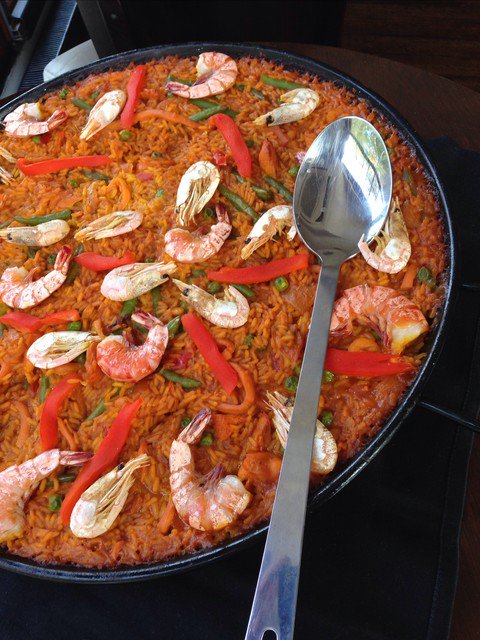 Rincon_Richmond's tweet photo. How's our Sunday Paella &amp; a glass of red?
If you're really cold we've got hot Mulled Wine! 🍷 https://t.co/0z8iXNIXL6