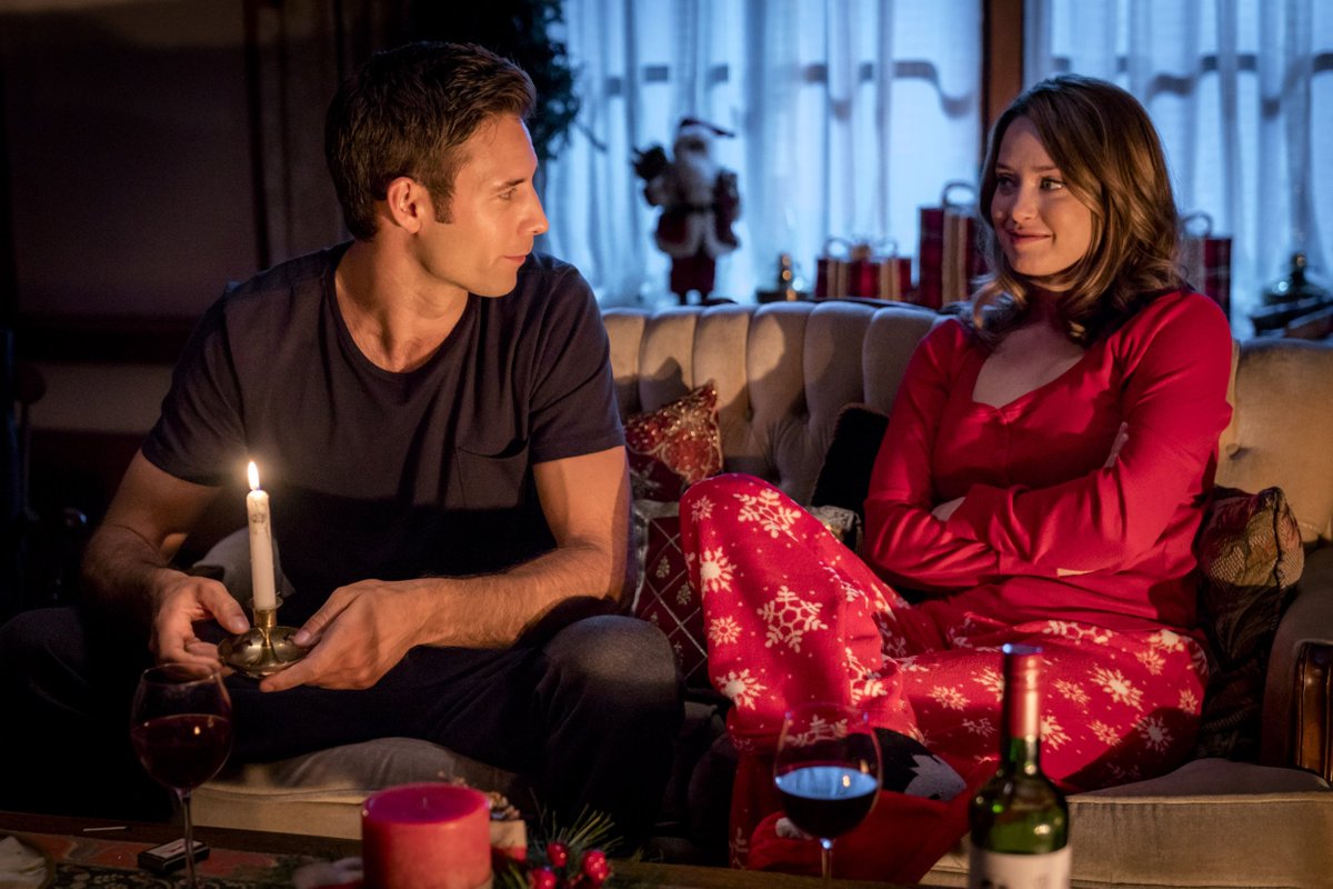 Merritt_ITA's tweet photo. #NEW: Merritt Patterson is Lacey Quinn in #TheChristmasCottage (on @hallmarkmovie from Dec. 9) 💖 #3 https://t.co/Tp18BzOGgc