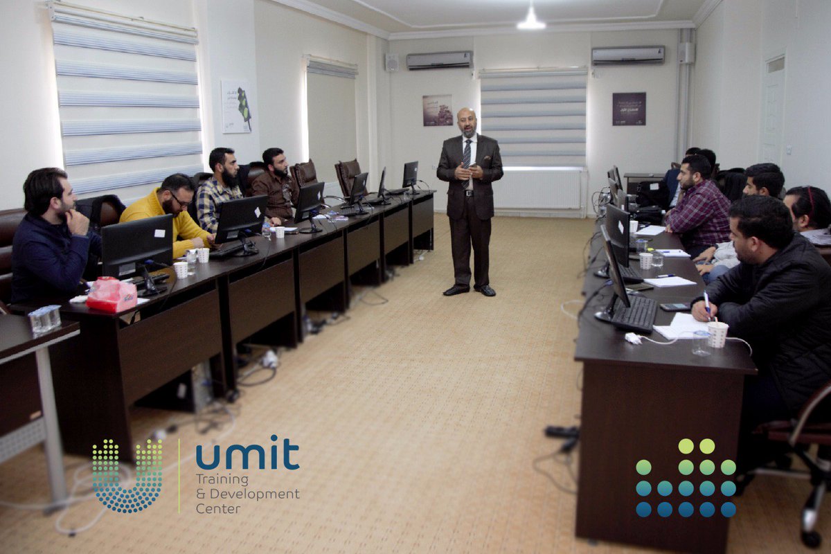 umittdc1's tweet photo. إنتهاء اليوم الثاني من البرنامج التدريبي #فن_التعليق_الصوتي مع المدرب المتميز الاستاذ طارق جابر حيث كان أبرز مافي هذا اليوم تطبيق عملي للمفاهيم النظرية ,ومشاهدة عرض مرئي لكبار المعلقين الصوتيين في العالم العربي ,وفي نهاية اليوم كان هناك تقييم لأداء المتدربين من قبل المدرب https://t.co/4VDT2yvs5g