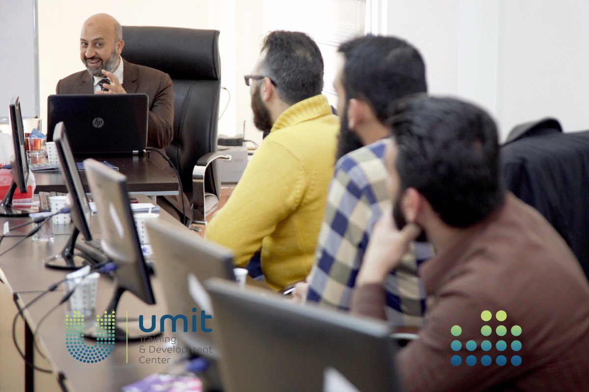 umittdc1's tweet photo. إنتهاء اليوم الثاني من البرنامج التدريبي #فن_التعليق_الصوتي مع المدرب المتميز الاستاذ طارق جابر حيث كان أبرز مافي هذا اليوم تطبيق عملي للمفاهيم النظرية ,ومشاهدة عرض مرئي لكبار المعلقين الصوتيين في العالم العربي ,وفي نهاية اليوم كان هناك تقييم لأداء المتدربين من قبل المدرب https://t.co/4VDT2yvs5g