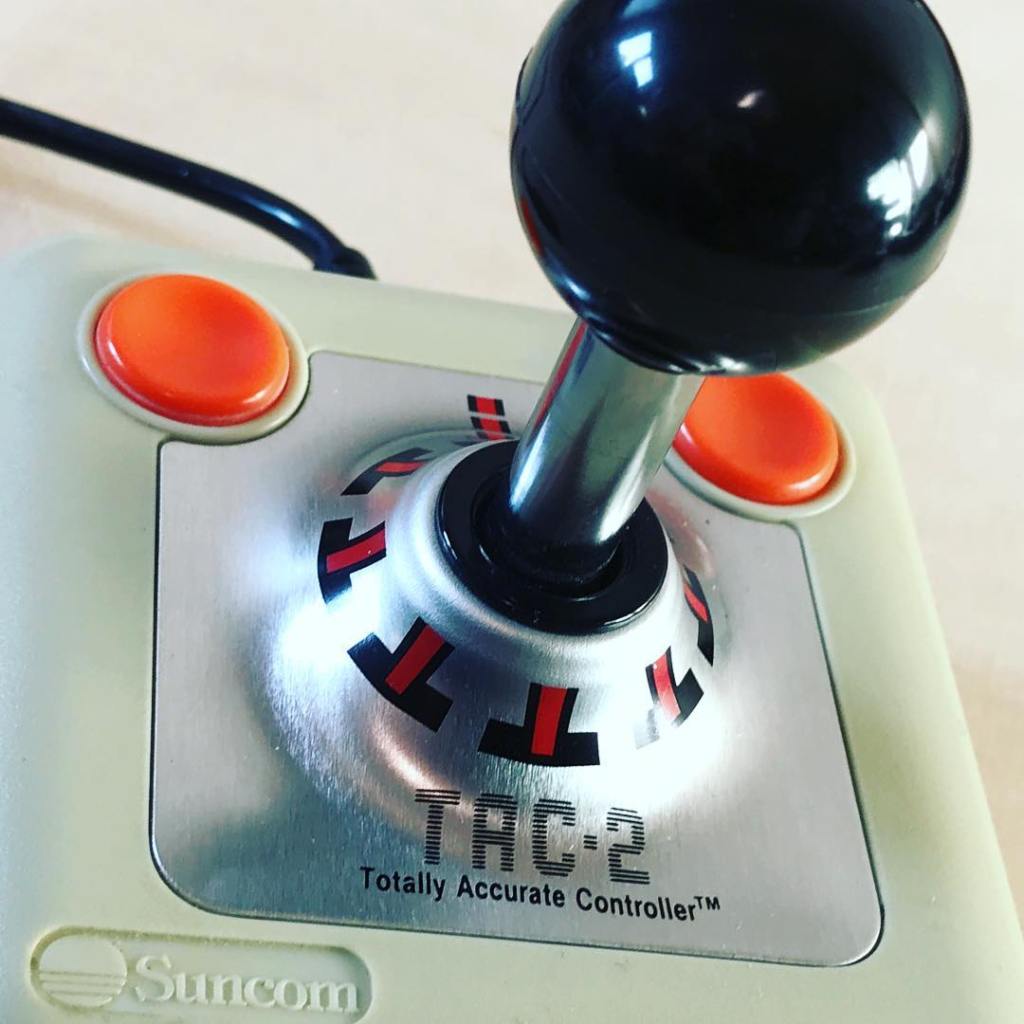 retrotechinfo's tweet photo. One of the very best joysticks #tac2 #suncom #commodore64 #atari2600 #vic20 #ata… https://t.co/WDUMAMmfYc https://t.co/OoLuaQdLHH