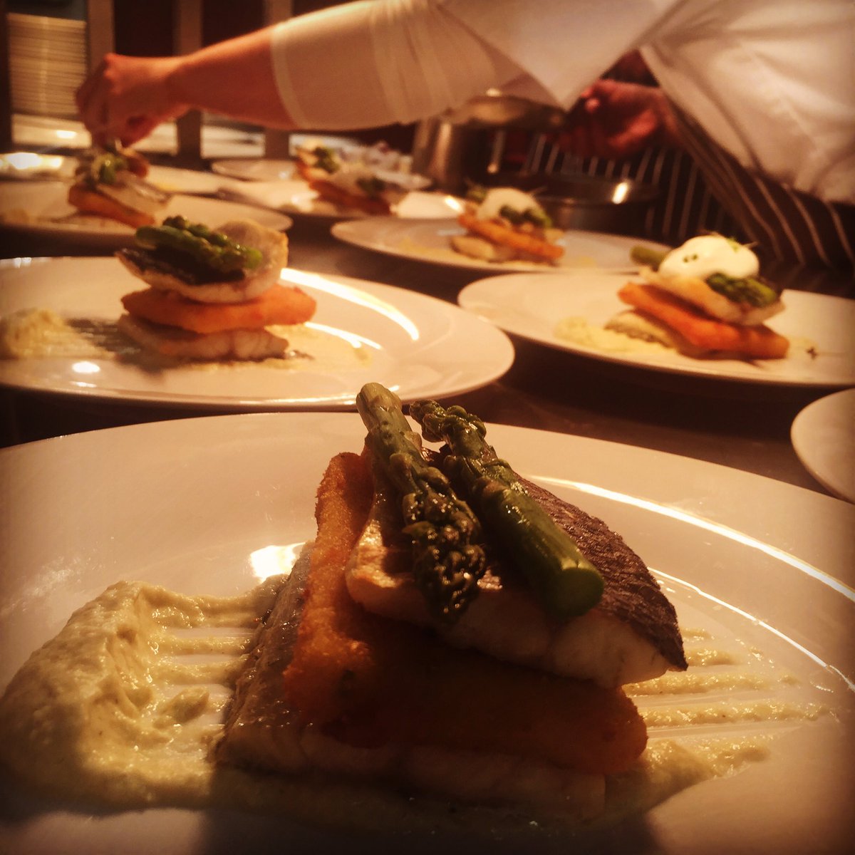 TheGlydeInn's tweet photo. Seabass, Polenta Croquette, Asparagus, Olive Oil, Lemon Foam #christmasopera at The Glyde @discoverboynevalley @poloconghaile #louthchat https://t.co/YOAPw2QBnP