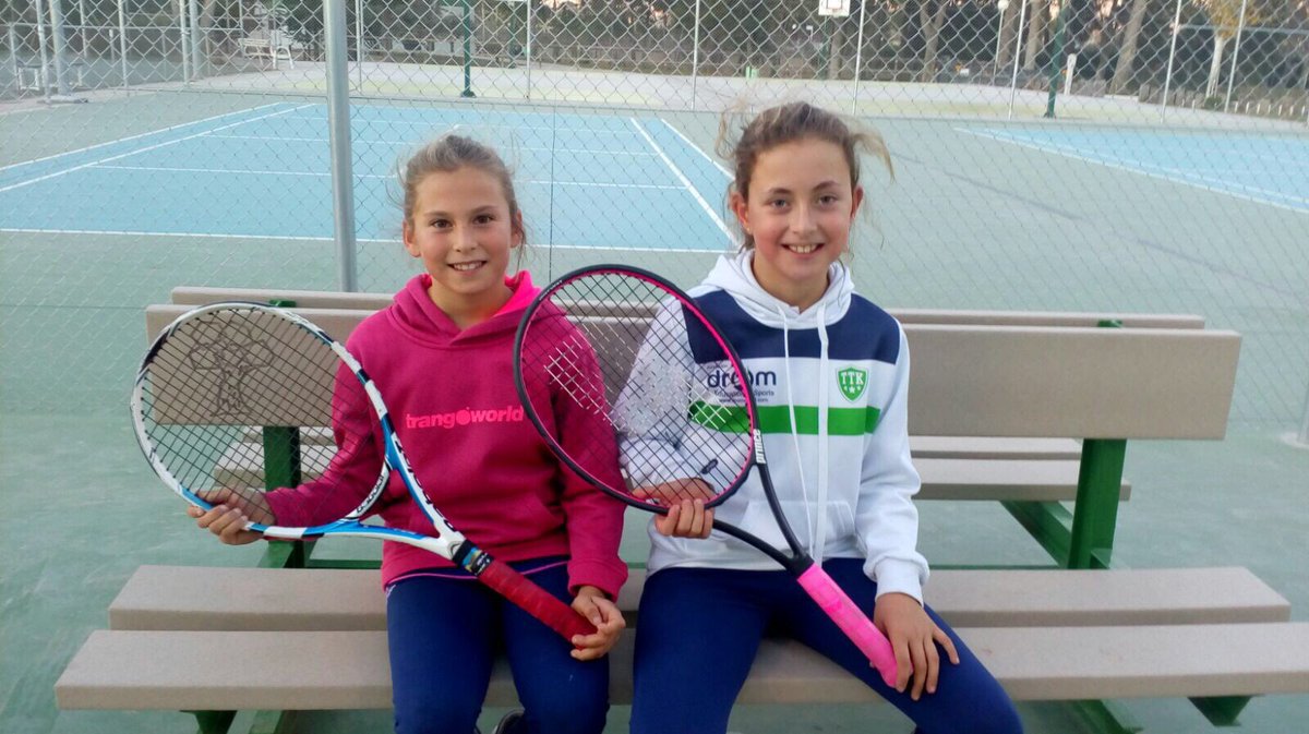 Pilar Gálvez de #ElOlivar nueva CAMPEONA de Aragón de #tenis en categoría benjamín al vencer 6/2 6/4 a Celia Ansón del <a href="/stcasablancazgz/">Stadium Casablanca</a>

Enhorabuena Pilar 🏆