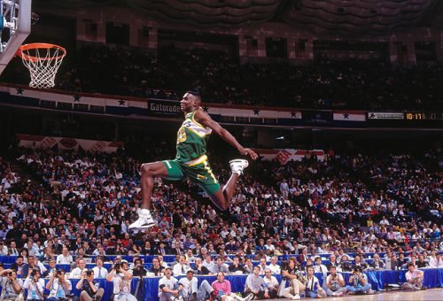 basketusa's tweet photo. [Portrait] Shawn Kemp : sex, drugs and basketball https://t.co/6bGACw69nQ https://t.co/Wehz5v5o3X
